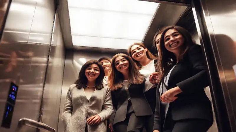 El ascensor moderno es seguro y elegante