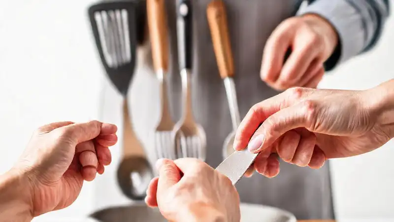 Utensilios de cocina seguros y brillantes