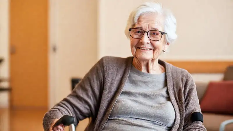 Dignidad y confort para una anciana